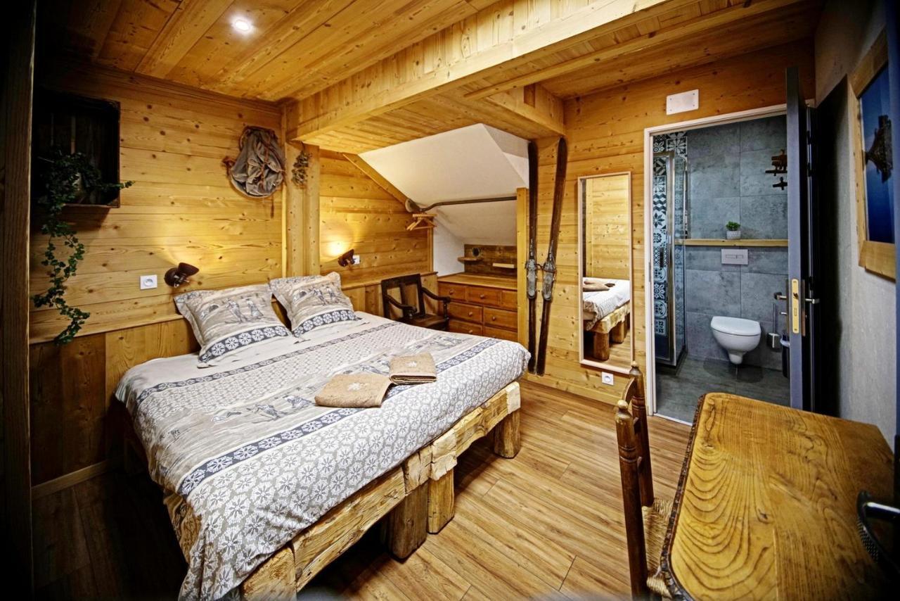 Chalet Hotel La Tuviere Bike Inn Сен-Жан-де-Морьен Экстерьер фото