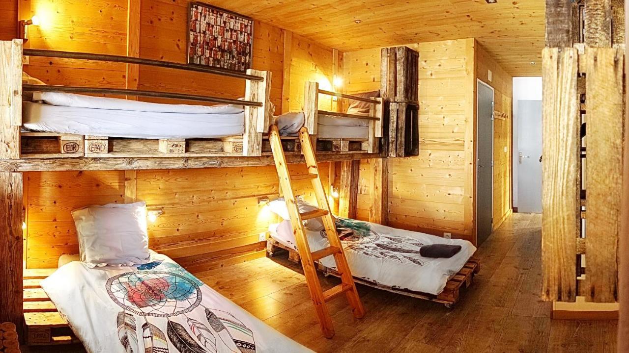 Chalet Hotel La Tuviere Bike Inn Сен-Жан-де-Морьен Экстерьер фото